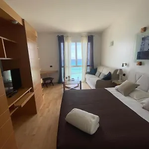 Garibaldi Apartment